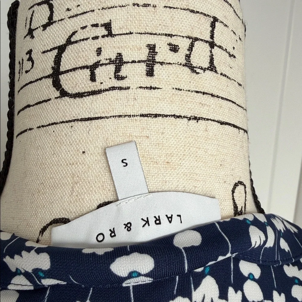 Beautiful Blue Wrap Dress with white floral print - Picture 6 of 6